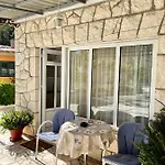 & Tepsa - Centre Gostinjska kuća 3*