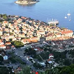 Gostinjska kuća & Tepsa - Centre 3*