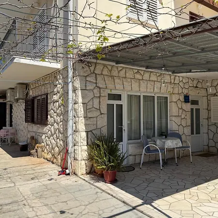 Gostinjska kuća & Tepsa - Centre Hvar Town